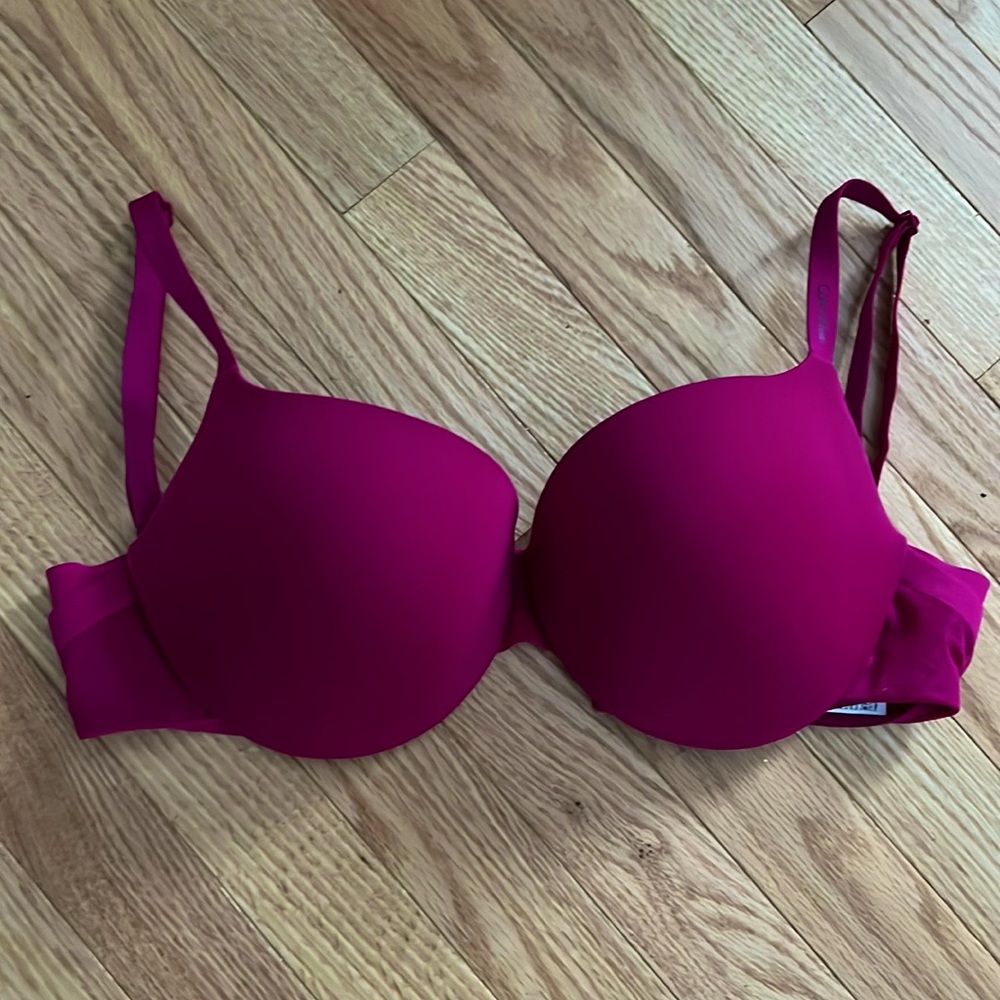 Calvin Klein fuschia bra 34DD
